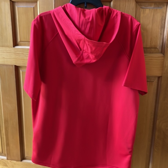 Under Armour Mens baseball zip pull over with hood.  Size Large Loose fit - Picture 3 of 3